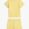 Babys-Set aus T-Shirt und Shorts mit Flaggenlogo