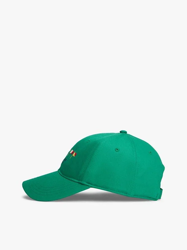 Baseballcap mit gestickten nautischen Flaggen Baseballcap mit gestickten nautischen Flaggen