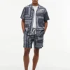 Camp-Hemd mit klassischer Passform und Bandana-Patchwork
