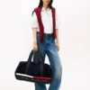 Duffle-Tasche mit Flaggenstreifen-Logo