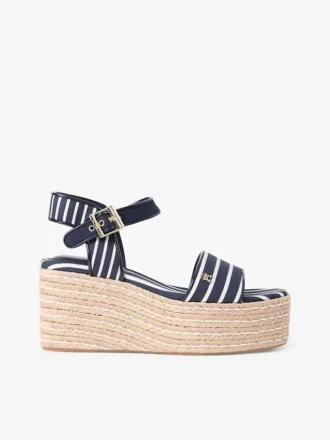 Espadrille mit Keilabsatz und bretonischen Streifen Espadrille mit Keilabsatz und bretonischen Streifen
