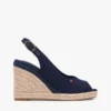 Espadrille-Sandale mit Keilabsatz und Fersenriemen