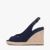 Espadrille-Sandale mit Keilabsatz und Fersenriemen