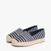 Espadrilles mit Streifenmuster und Plateausohle
