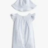 Geschenkset mit gestreiftem Kleid und Hut für Babys Geschenkset mit gestreiftem Kleid und Hut für Babys