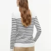 Gestreifter Pullover mit U-Boot-Ausschnitt Gestreifter Pullover mit U-Boot-Ausschnitt