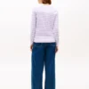 Gestreifter Pullover mit U-Boot-Ausschnitt Gestreifter Pullover mit U-Boot-Ausschnitt