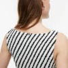 Gestreiftes, gerafftes Maxikleid aus Crêpe Gestreiftes, gerafftes Maxikleid aus Crêpe