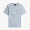 Gestreiftes T-Shirt aus Leinenmischung mit Tasche Gestreiftes T-Shirt aus Leinenmischung mit Tasche
