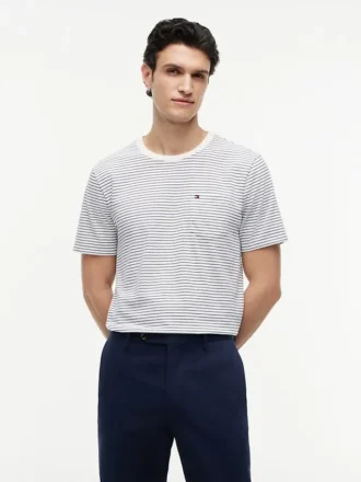 Gestreiftes T-Shirt mit Tasche