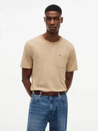 Gestreiftes T-Shirt mit Tasche
