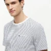 Gestreiftes T-Shirt mit Tasche