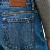 Hoch taillierte Jeans mit weitem Bein Hoch taillierte Jeans mit weitem Bein