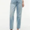 Hoch taillierte, konisch zulaufende Jeans Hoch taillierte, konisch zulaufende Jeans