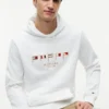 Hoodie mit gestickten nautischen Flaggen Hoodie mit gestickten nautischen Flaggen