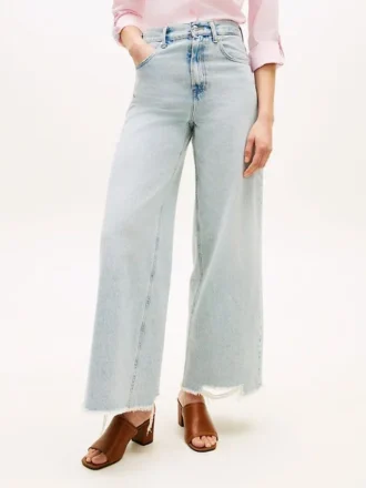 Jeans mit unversäubertem Saum, hoher Taille und weitem Bein Jeans mit unversäubertem Saum, hoher Taille und weitem Bein