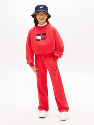 kinder jogginghose mit gewelltem flaggenlogo 1 1 330x440 - Kinder-Jogginghose mit gewelltem Flaggenlogo