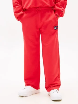 kinder jogginghose mit gewelltem flaggenlogo 2 1 330x440 - Kinder-Jogginghose mit gewelltem Flaggenlogo
