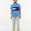 Kinder-Polohemd mit Farbblock-Flaggenmuster aus Stretch Kinder-Polohemd mit Farbblock-Flaggenmuster aus Stretch