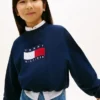 Kinder-Sweatshirt mit gewelltem Flaggenlogo Kinder-Sweatshirt mit gewelltem Flaggenlogo