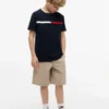 Kinder-T-Shirt mit Flaggenstreifen-Logo Kinder-T-Shirt mit Flaggenstreifen-Logo