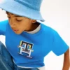 Kinder-T-Shirt mit mehrfarbigem Monogramm Kinder-T-Shirt mit mehrfarbigem Monogramm