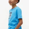 Kinder-T-Shirt mit mehrfarbigem Monogramm Kinder-T-Shirt mit mehrfarbigem Monogramm