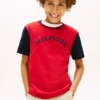Kinder-T-Shirt mit Monotype-Logo und Farbblock-Design Kinder-T-Shirt mit Monotype-Logo und Farbblock-Design