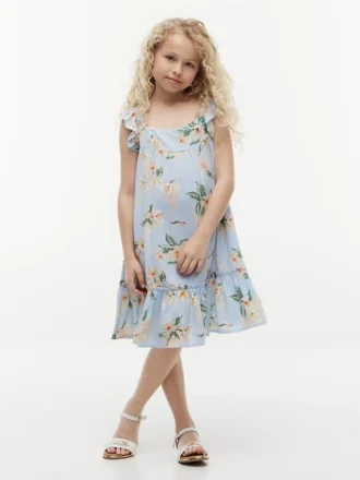 kinderkleid mit blumenmuster und rschen 1 330x440 - Kinderkleid mit Blumenmuster und R&uuml;schen