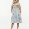 Kinderkleid mit Blumenmuster und Rüschen Kinderkleid mit Blumenmuster und Rüschen