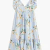 Kinderkleid mit Blumenmuster und Rüschen Kinderkleid mit Blumenmuster und Rüschen