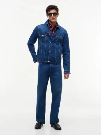 Klassische Jeansjacke