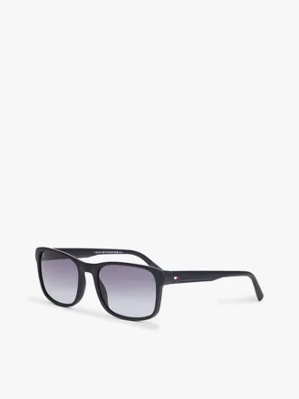 Klassische Sonnenbrille mit rechteckigem Rahmen
