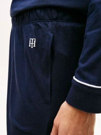 Langarm-Shirt & Hose Schlafanzug-Set Langarm-Shirt & Hose Schlafanzug-Set