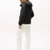 Leichte, wattierte Steppjacke mit Kapuze Leichte, wattierte Steppjacke mit Kapuze
