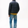 Leichte, zusammenfaltbare Jacke Leichte, zusammenfaltbare Jacke