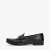 Loafer aus Leder mit Kettenverzierung
