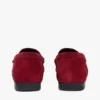 Loafer aus Wildleder mit Kettenverzierung