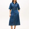 Midi-Jeanskleid mit Gürtel Midi-Jeanskleid mit Gürtel