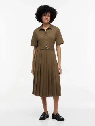 Midi-Kleid aus verschiedenen Materialien mit Plissee