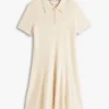 Mini-Polo-Kleid aus Rippstrick mit goldenen Knöpfen Mini-Polo-Kleid aus Rippstrick mit goldenen Knöpfen