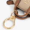 Monogramm-Geldbörse als Taschenanhänger