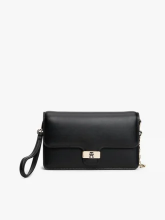 Monogramm-Verschluss, Clutch mit genarbter Klappe Monogramm-Verschluss, Clutch mit genarbter Klappe