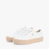 Plateausneaker aus Canvas mit gemischter Textur Plateausneaker aus Canvas mit gemischter Textur
