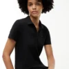 Polo-Kleid aus Stretch-Baumwolle in klassischer Passform Polo-Kleid aus Stretch-Baumwolle in klassischer Passform