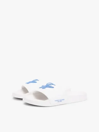 Pool-Slides aus Canvas mit Schriftzug-Monogramm