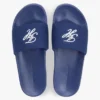 Pool-Slides mit gesticktem Schriftzug-Monogramm Pool-Slides mit gesticktem Schriftzug-Monogramm
