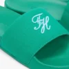 Pool-Slides mit gesticktem Schriftzug-Monogramm Pool-Slides mit gesticktem Schriftzug-Monogramm