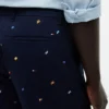 Regular Fit 9″ Shorts mit Segelflaggen-Print