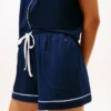 Schlafanzug-Set mit kontrastfarbenen Säumen an den Shorts Schlafanzug-Set mit kontrastfarbenen Säumen an den Shorts